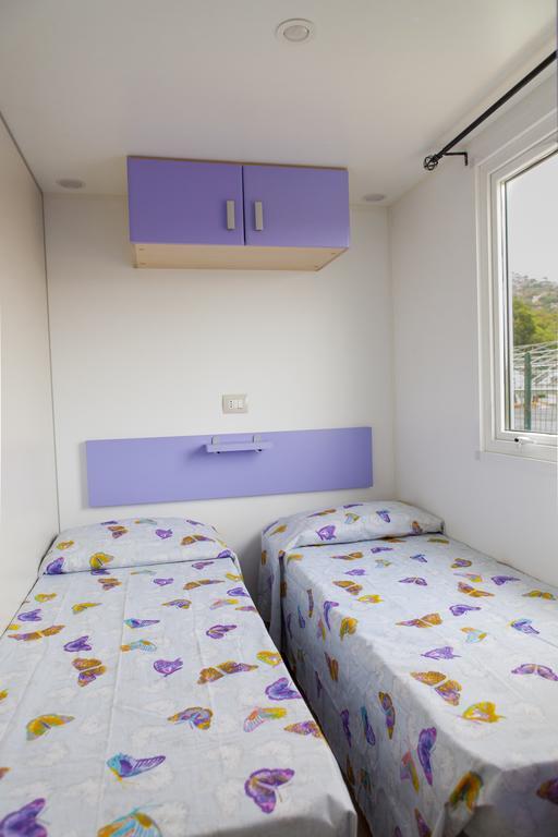 Camping Delfino Albenga Værelse billede