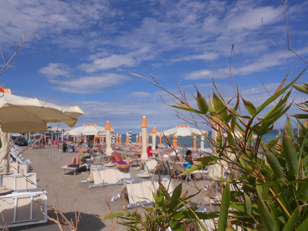 Camping Delfino Albenga Eksteriør billede