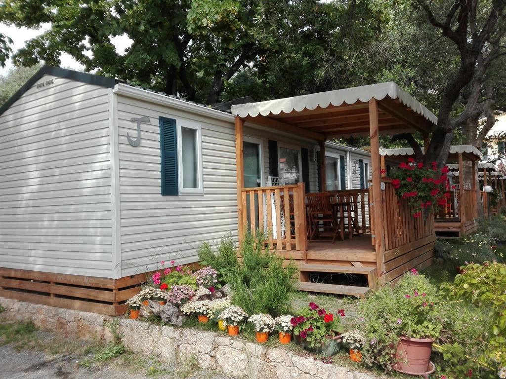 Camping Delfino Albenga Eksteriør billede