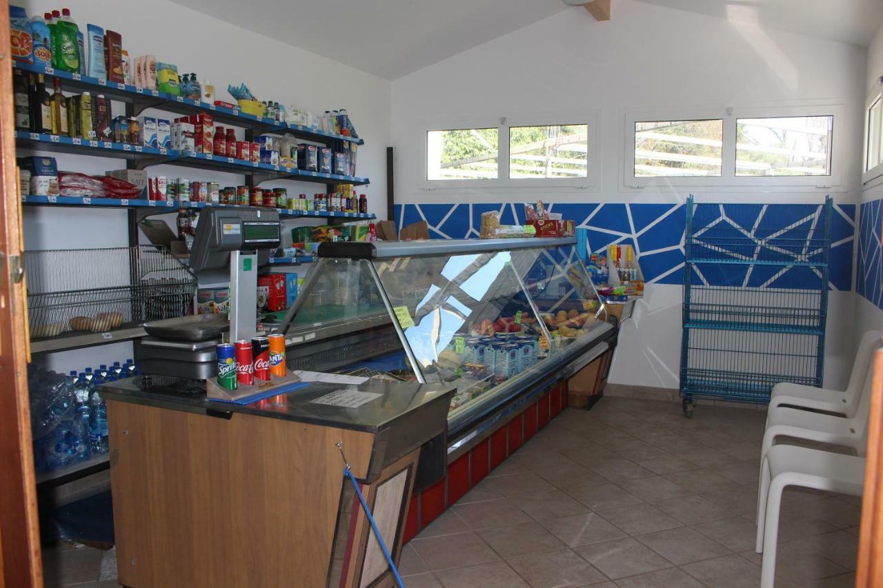 Camping Delfino Albenga Eksteriør billede